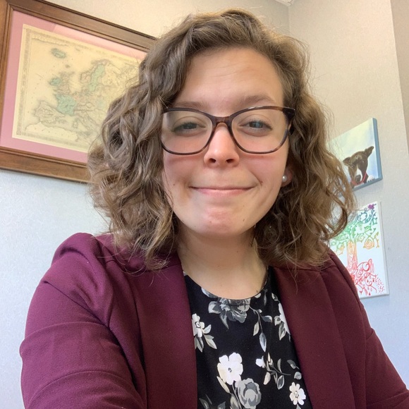 Meet your Posher, Amelia - Picture 1 of 5